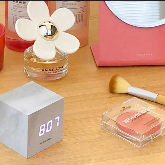 NEW Cloudnola Block Clock LED Alarm Temperature Date White Black Marble Design - Picture 1 of 9